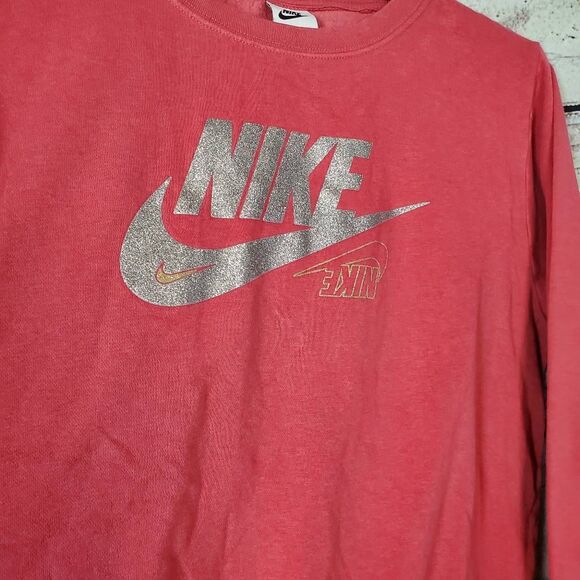 Nike Women’s Crewneck Sweatshirt Size XS Pink Pullover Glitter Silver Logo Graph - Picture 2 of 6